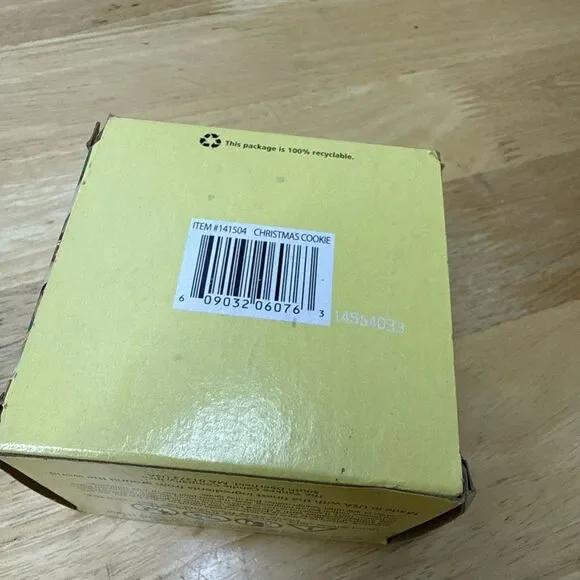 Yankee Candle Christmas Cookie Scent Box of 10 Scented Tea Light Candles Retired - Picture 9 of 9